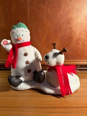 Hallmark 2004 Jingle Pals, Snowman & Dog, They Dance & Sing To “Jingle Bells”